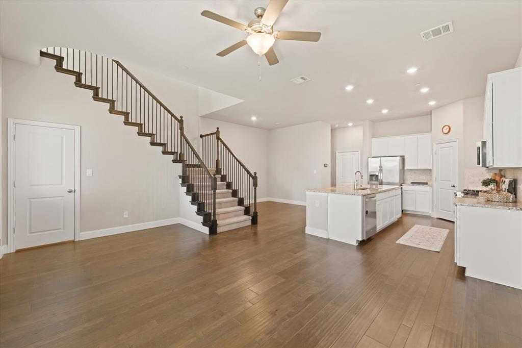 7401 Sunset Boulevard