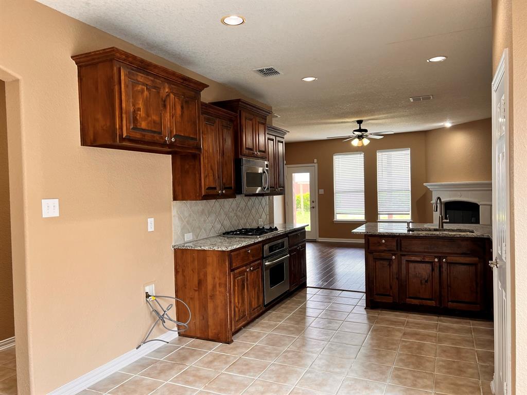 Sunset Pointe Ph Fifteen - Residential Lease