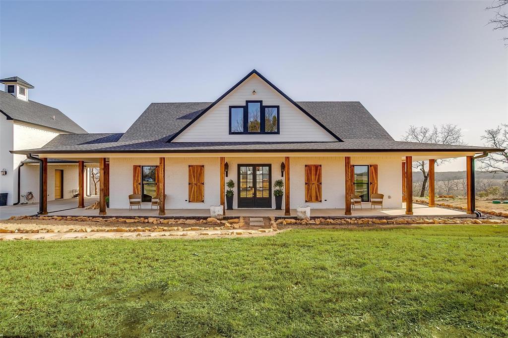 160 E Bluff Lane