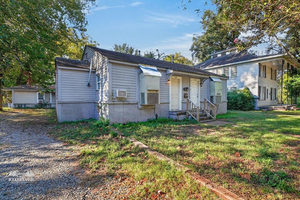 111 E Fairview Street