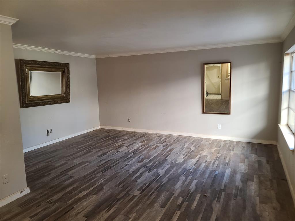 Park Royal Condos Regime - Residential