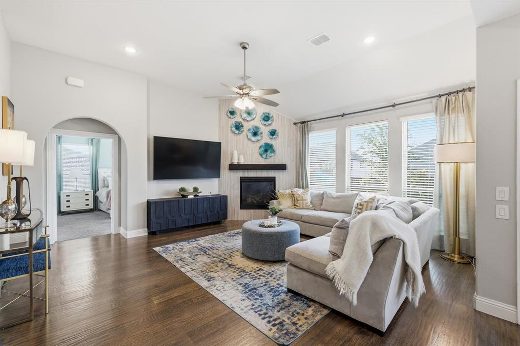 700 Sahallee Drive