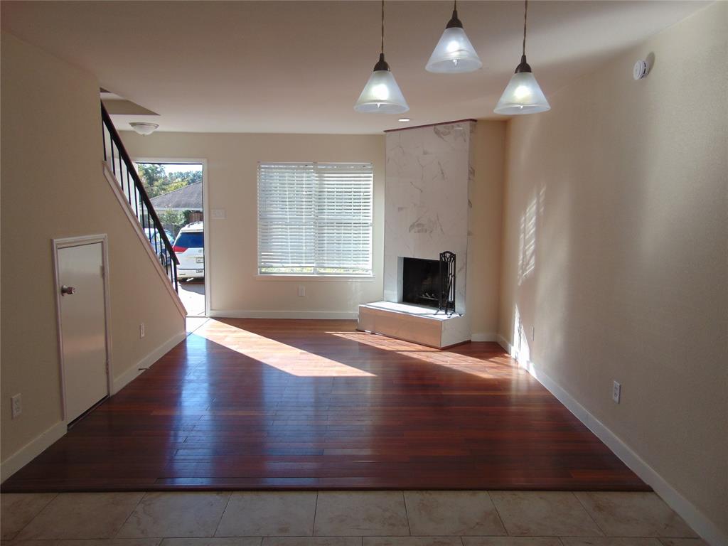 Graystone Twnhms - Residential