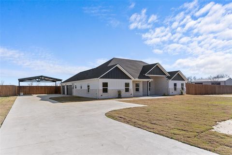 1121 County Road 4104 Greenville TX 75401