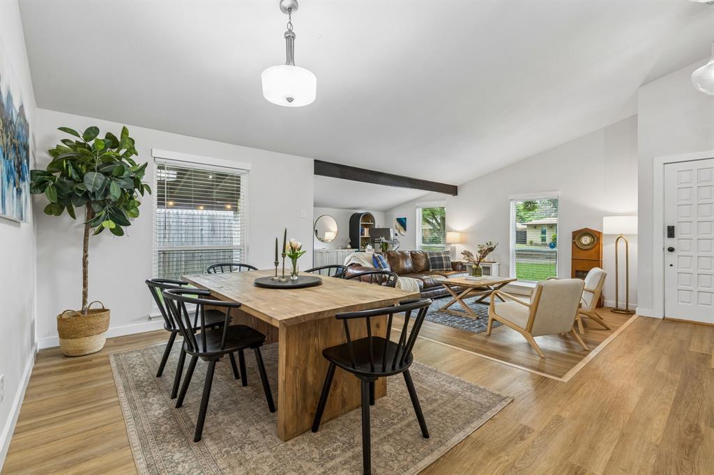 2733 Ripplewood Drive