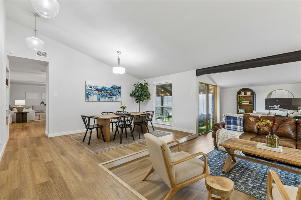 2733 Ripplewood Drive