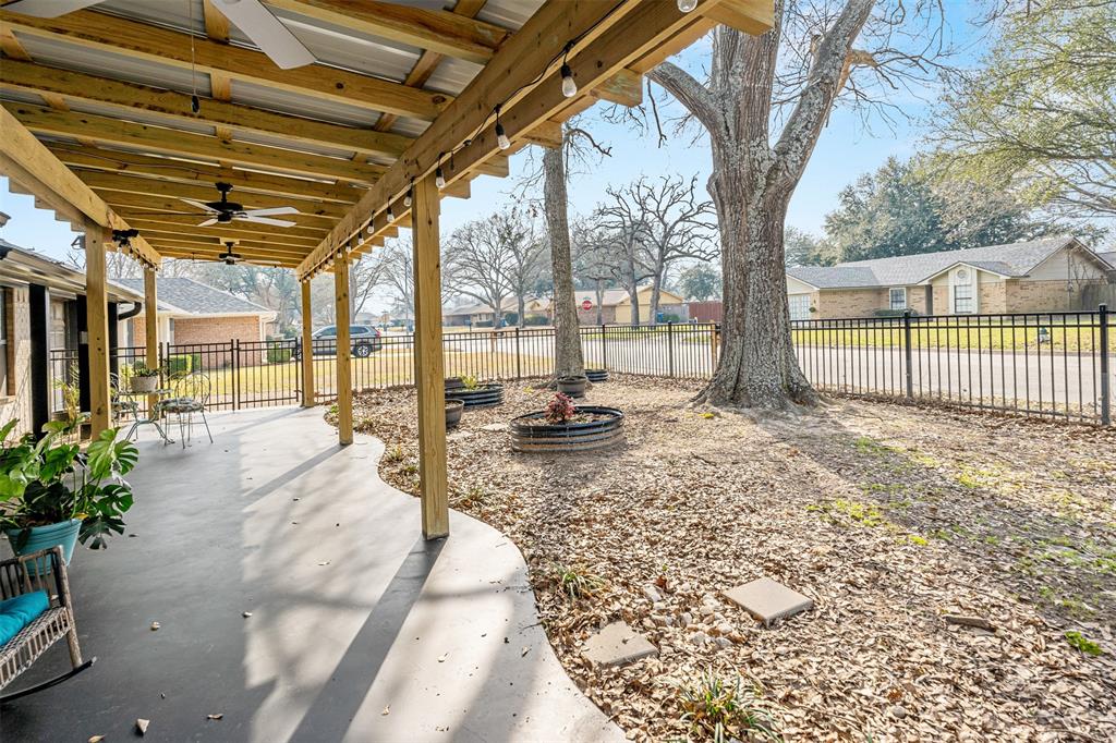 713 Southoak Drive