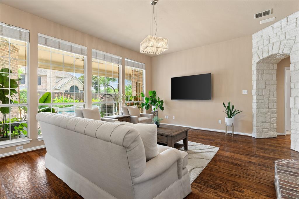 711 Villanova Court