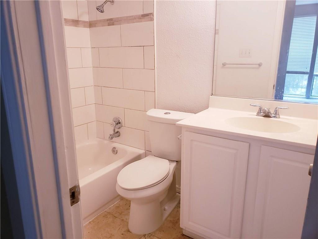 2002 Fitzhugh Condos - Residential Lease