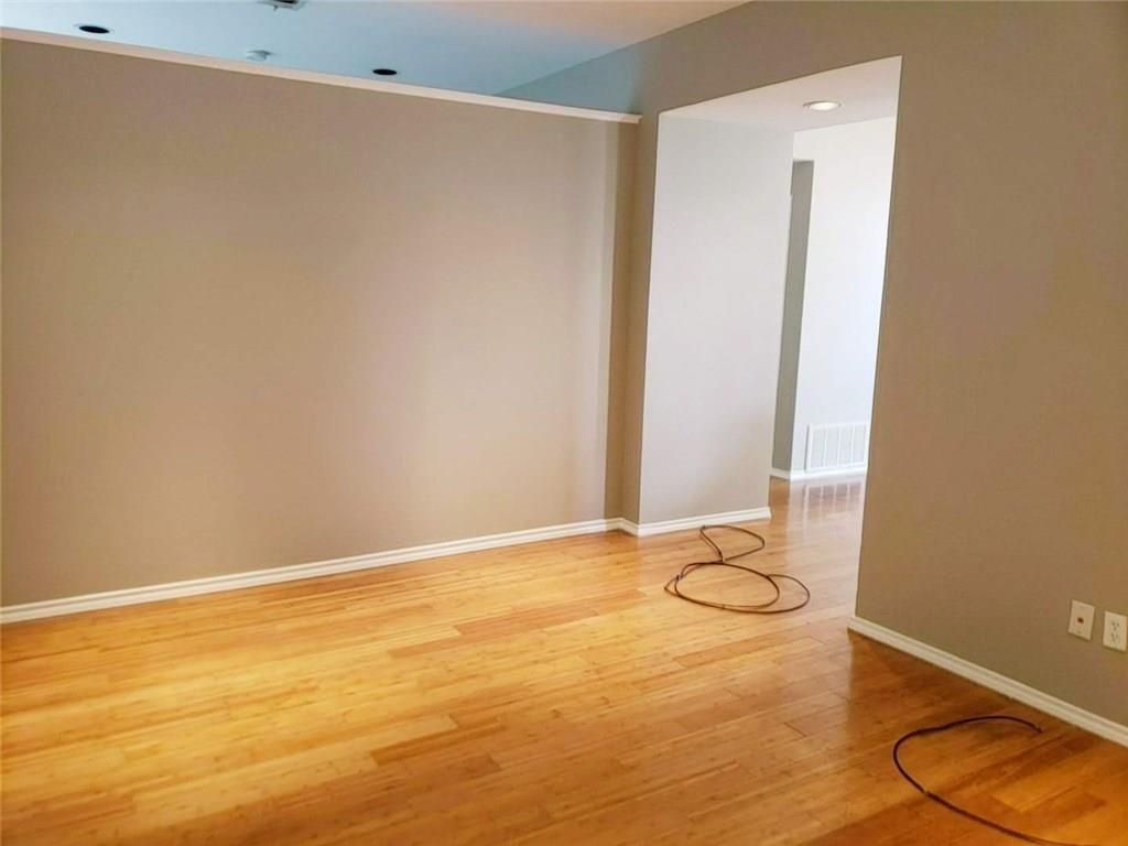 2002 Fitzhugh Condos - Residential Lease