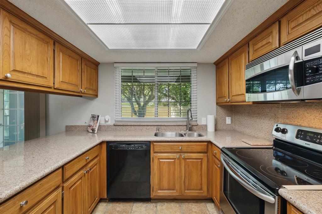 6624 Oaklawn Drive