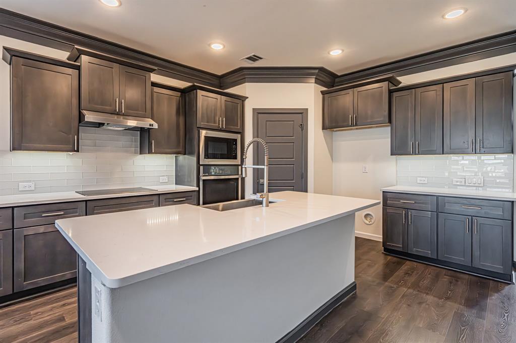 1100 Stallion Lane
