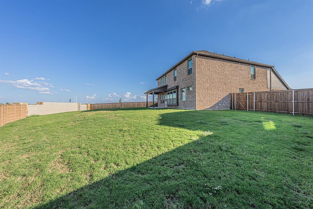 1100 Stallion Lane