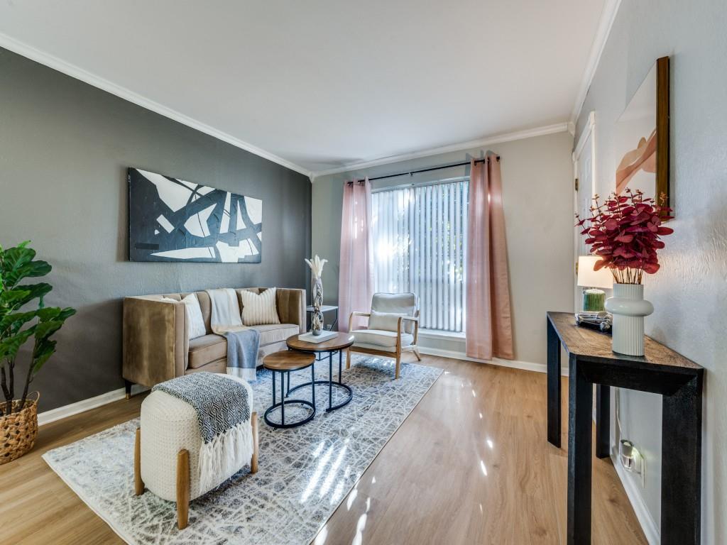 5212 Fleetwood Oaks Avenue 202