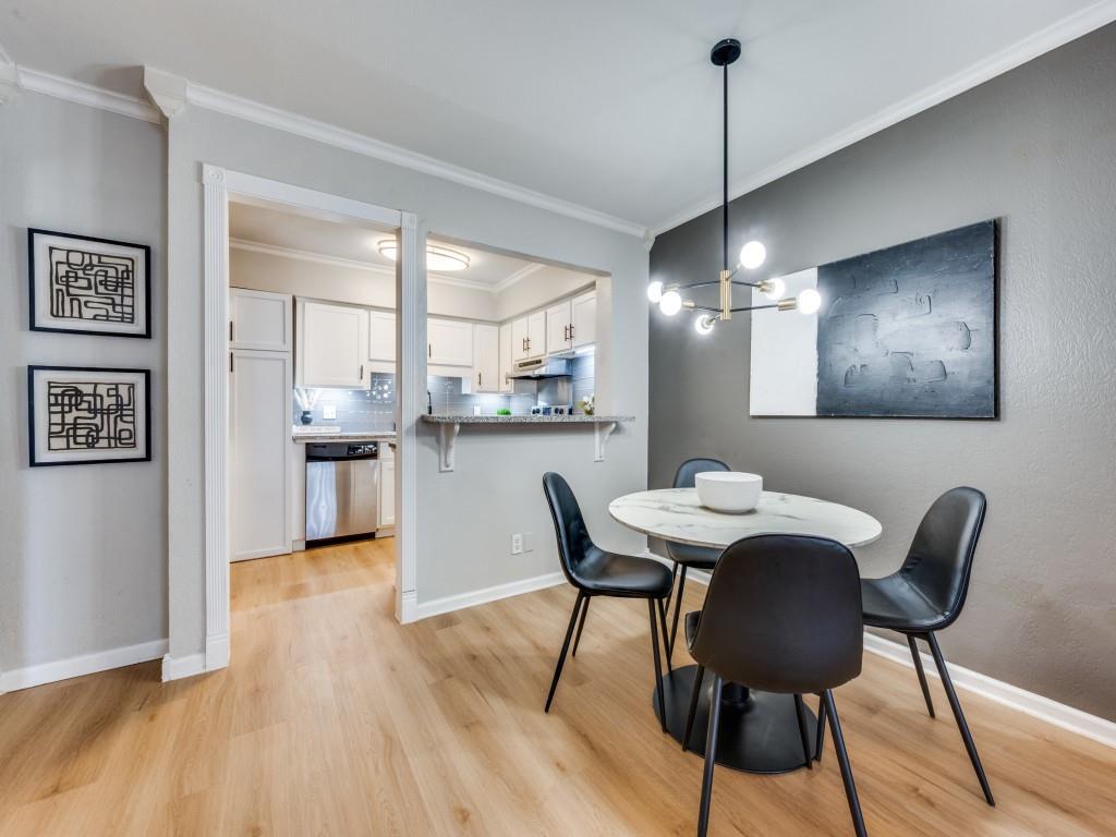 5212 Fleetwood Oaks Avenue 202