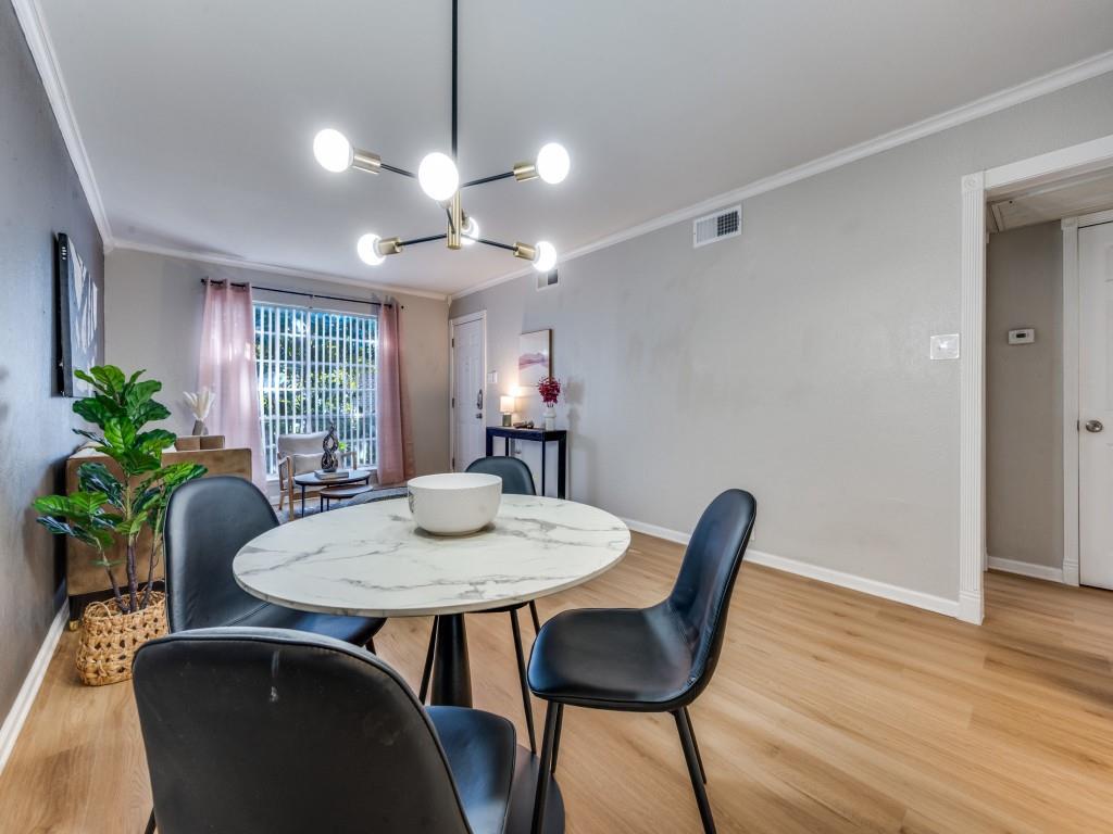 5212 Fleetwood Oaks Avenue 202