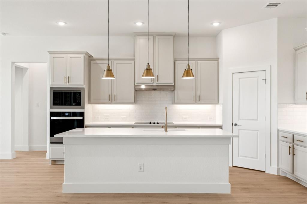 Lakeway Estates - Residential