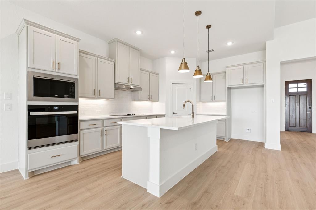 Lakeway Estates - Residential