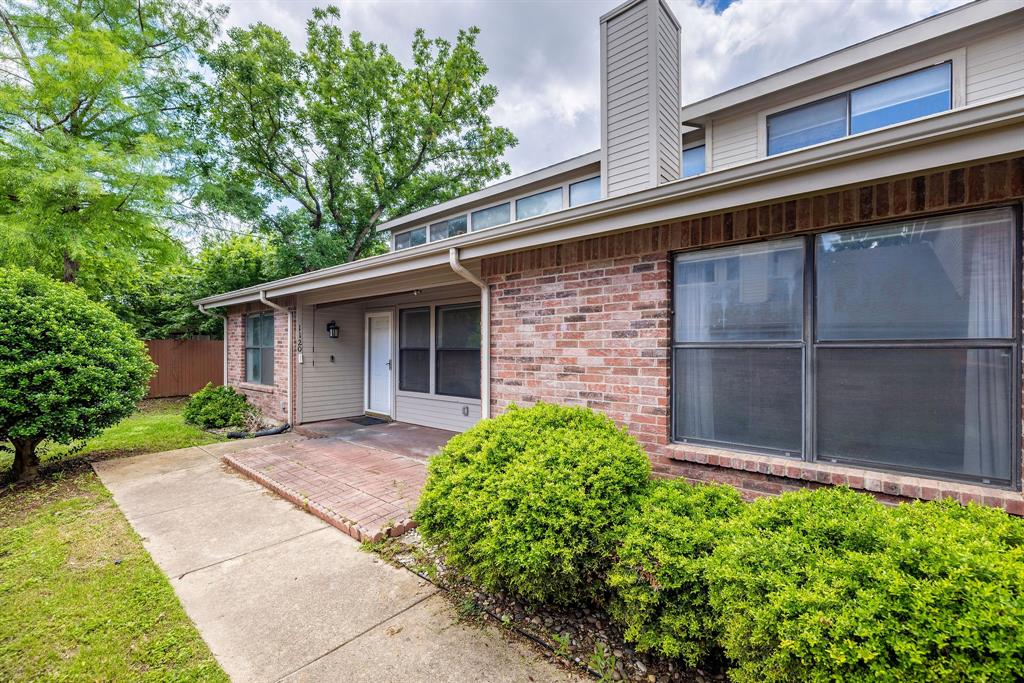 1120 Forest Creek Street