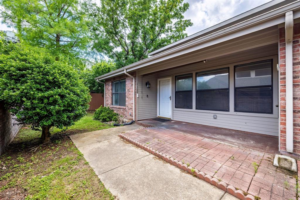 1120 Forest Creek Street