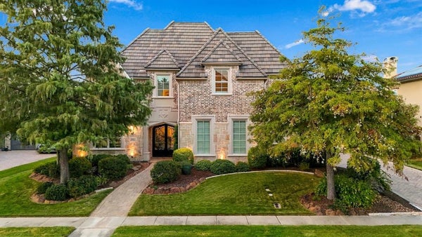 627 LAKE POINT DR, IRVING, TX 75039 - Image 13a04467d9e447aec8005925aa4ed8c2/2189377397