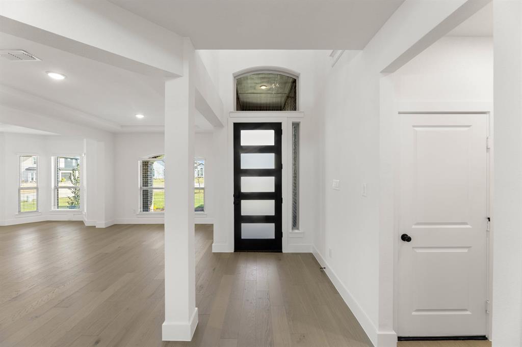 721 S Hidden Lakes Drive