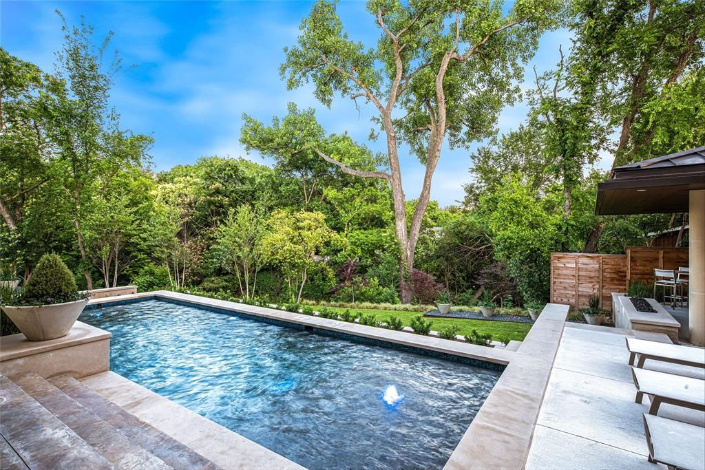 Photo for 11460 Strait Lane, Dallas, TX 75229 (MLS # 21053173)