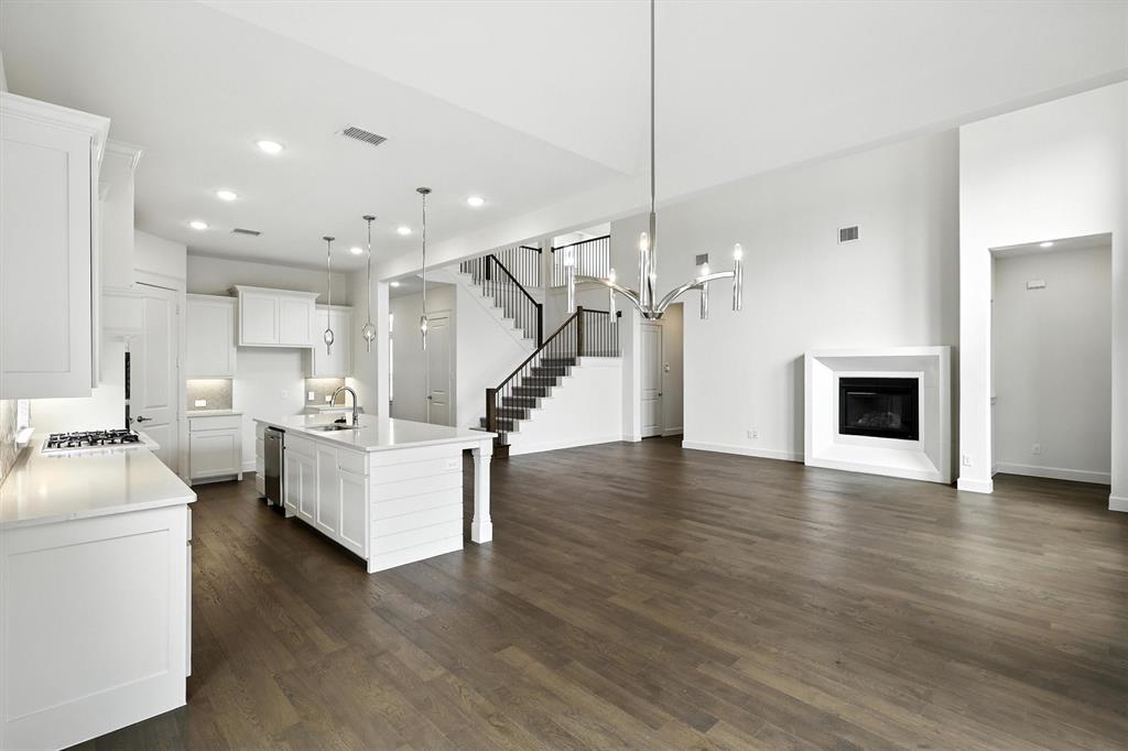13957 Woodford Lane