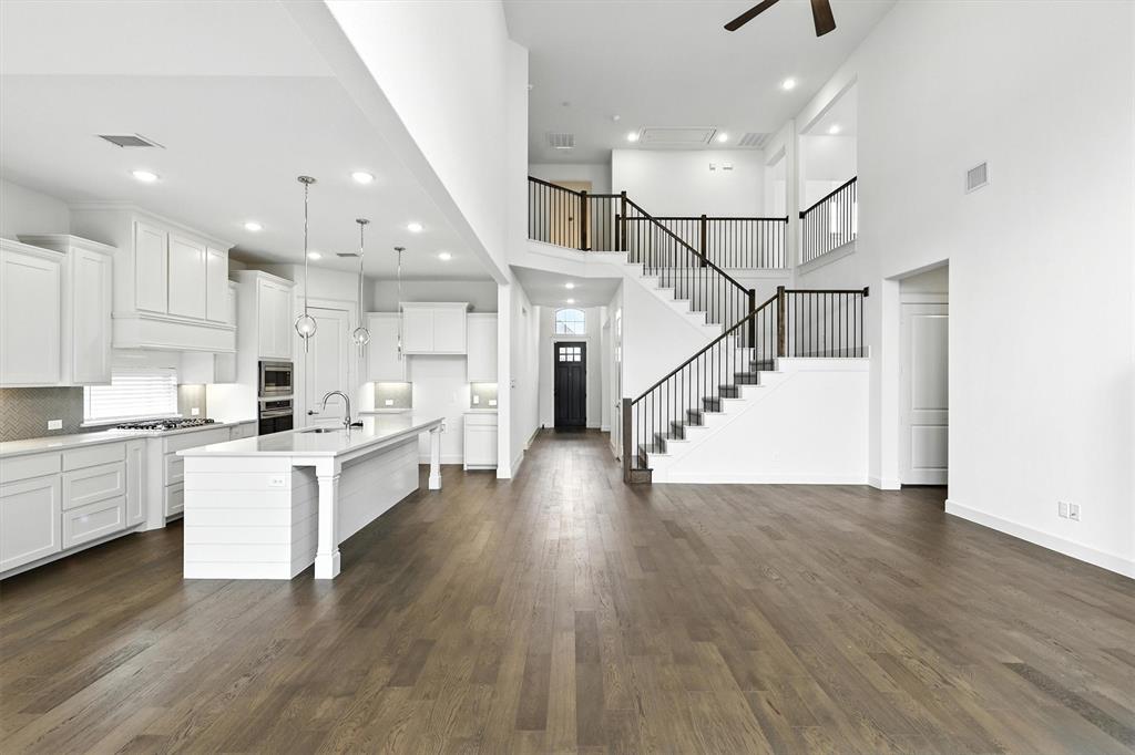 13957 Woodford Lane
