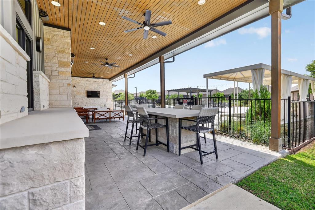 Ladera Tavolo Park Condos - Residential