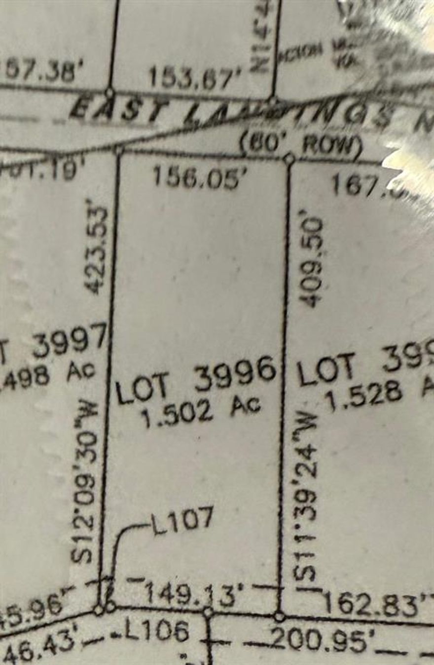 Lot 3996 Experience luxury living at The Landings Airpark near Granbury, Texas. Premium Airpark lot. This 1.502 acre lot offers direct taxiway access to the runway at The Landings Airpark located within the exclusive Pecan Plantation Country Club community. Enjoy resort-style amenities including 2 airports, 2 golf courses, a marina, clubhouse with 2 restaurants, tennis village, shopping district, RV Campground, and more. With three beaches along the Brazos River, gated entrances, and endless activities, this is a lifestyle you'll never want to leave.