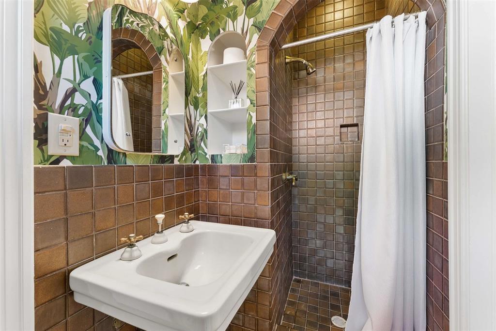 Country Club Estates 2 - Residential