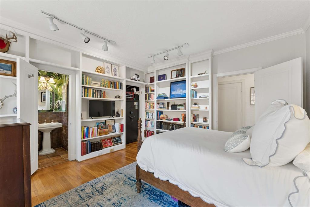 Country Club Estates 2 - Residential