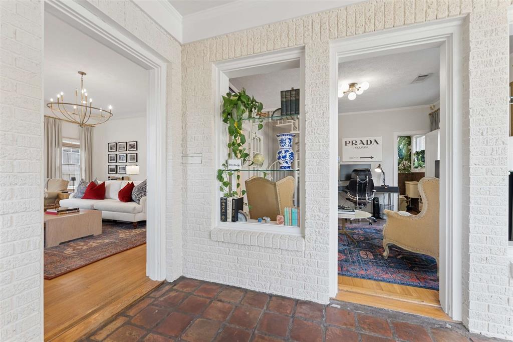 6415 Lakeshore Drive