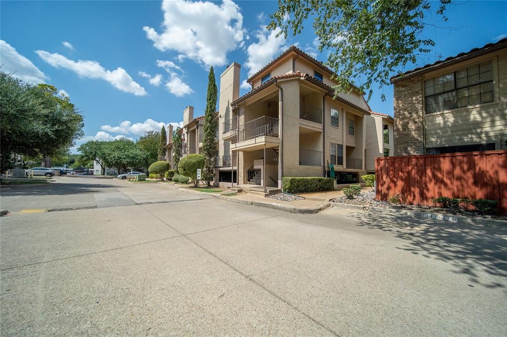 4777 Cedar Springs Road 3Q