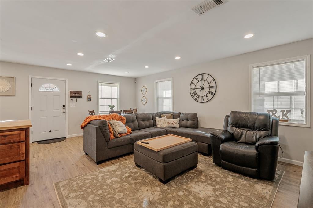 118 Red Bud Road