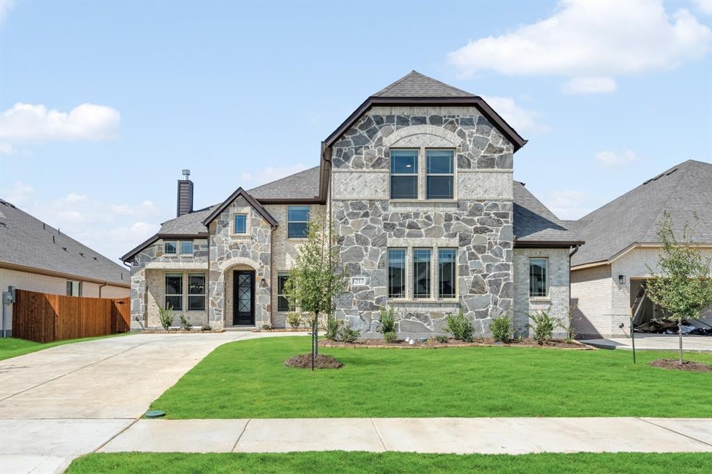 1213 Summer Grove Drive