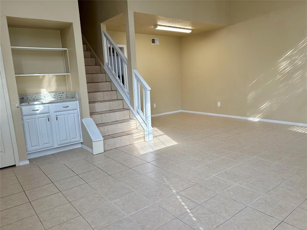 500 Button Willow Court