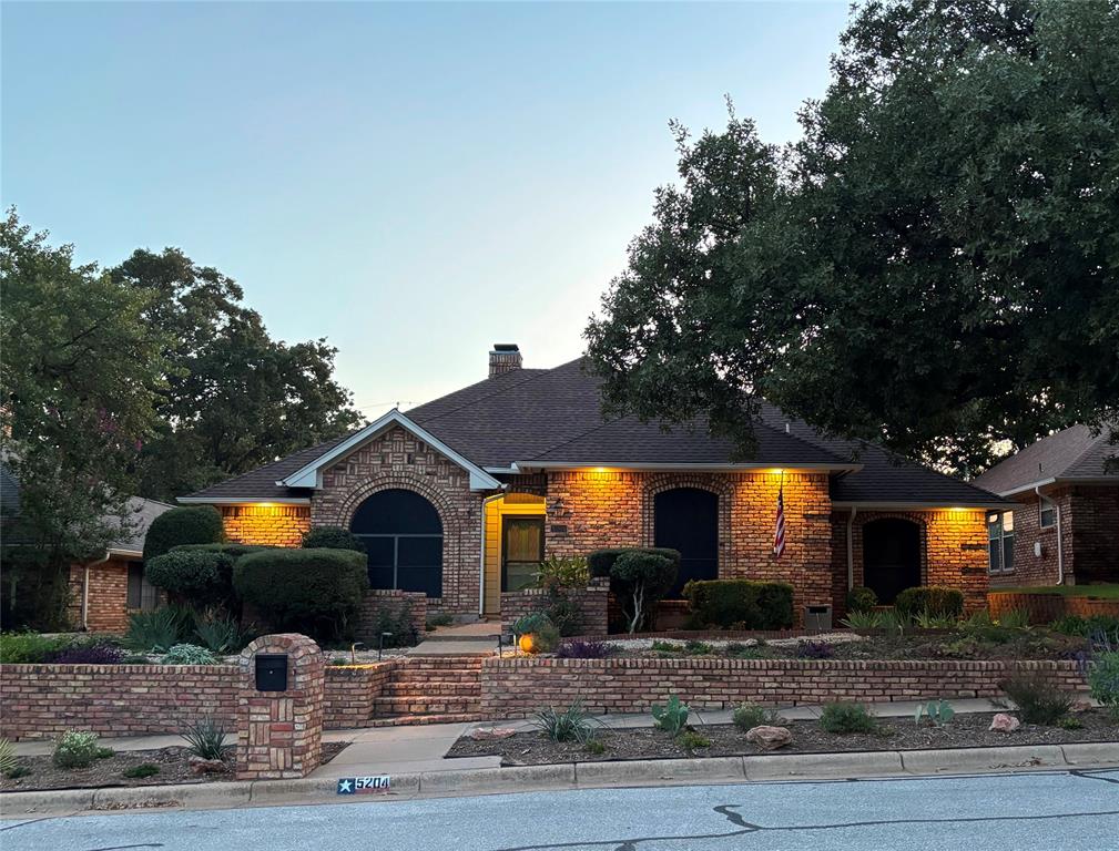 5204 Bradley Lane