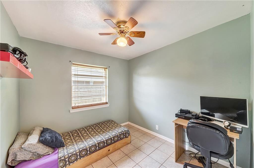 712 Ridgecrest Drive