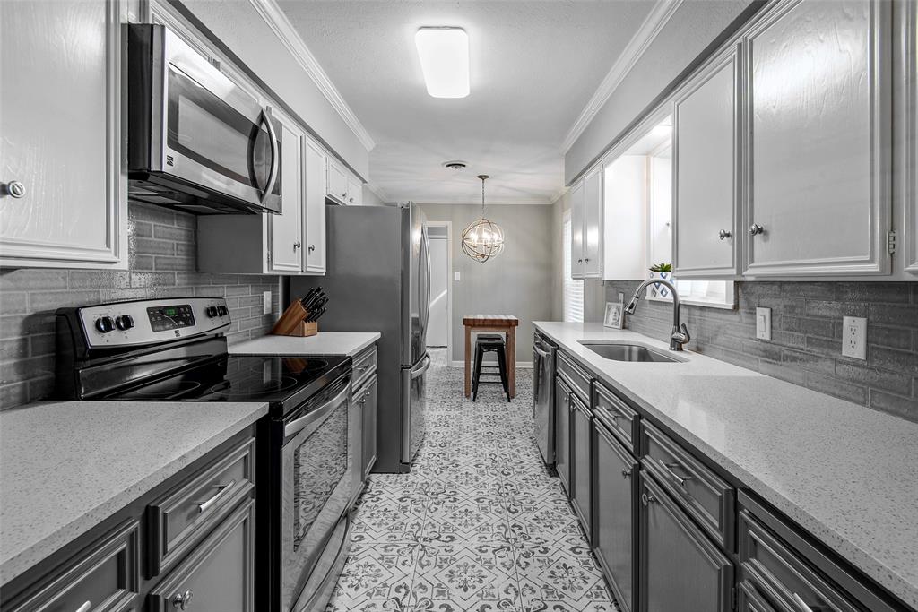 ROYAL ACRES ADDN - Residential