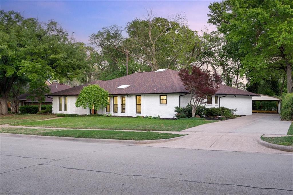 213 Westpark Drive S