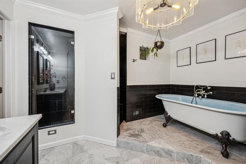 Merriman Manor - Residential