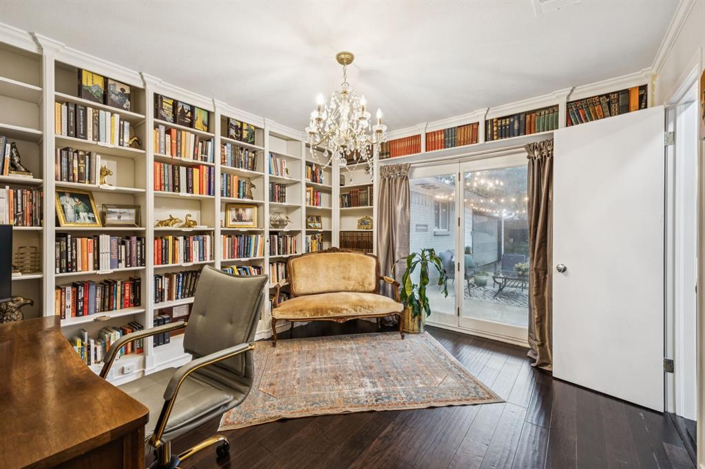 Merriman Manor - Residential