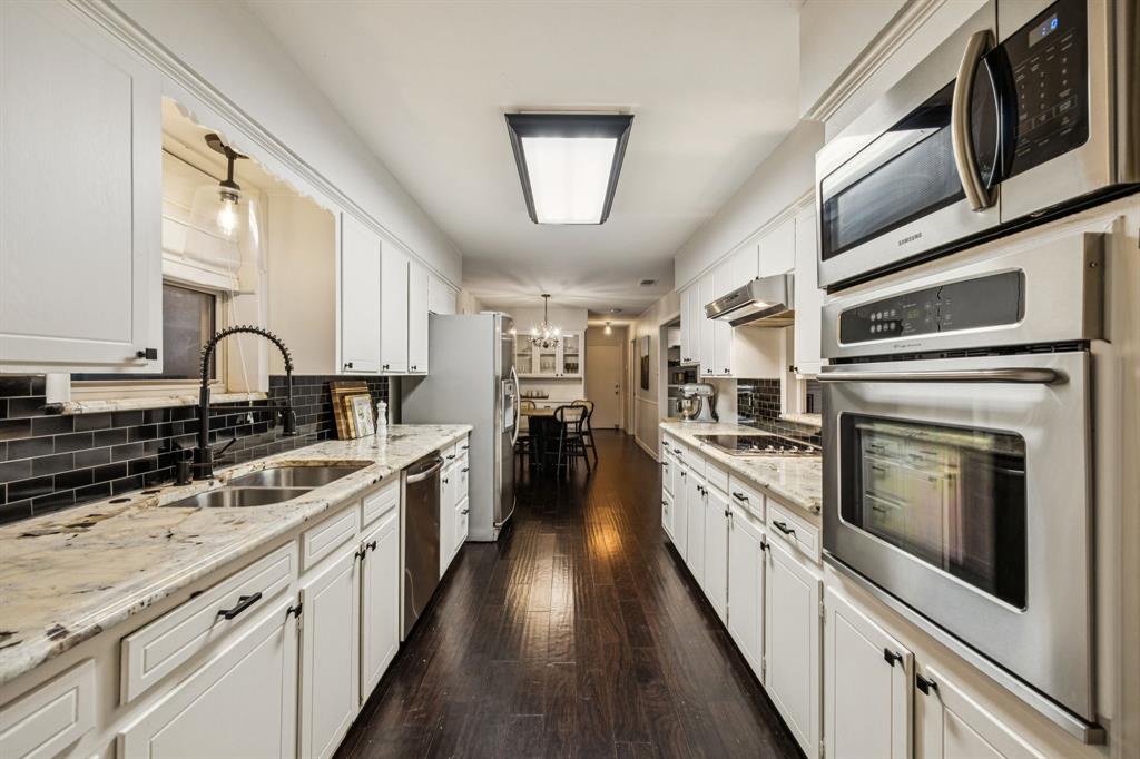 Merriman Manor - Residential