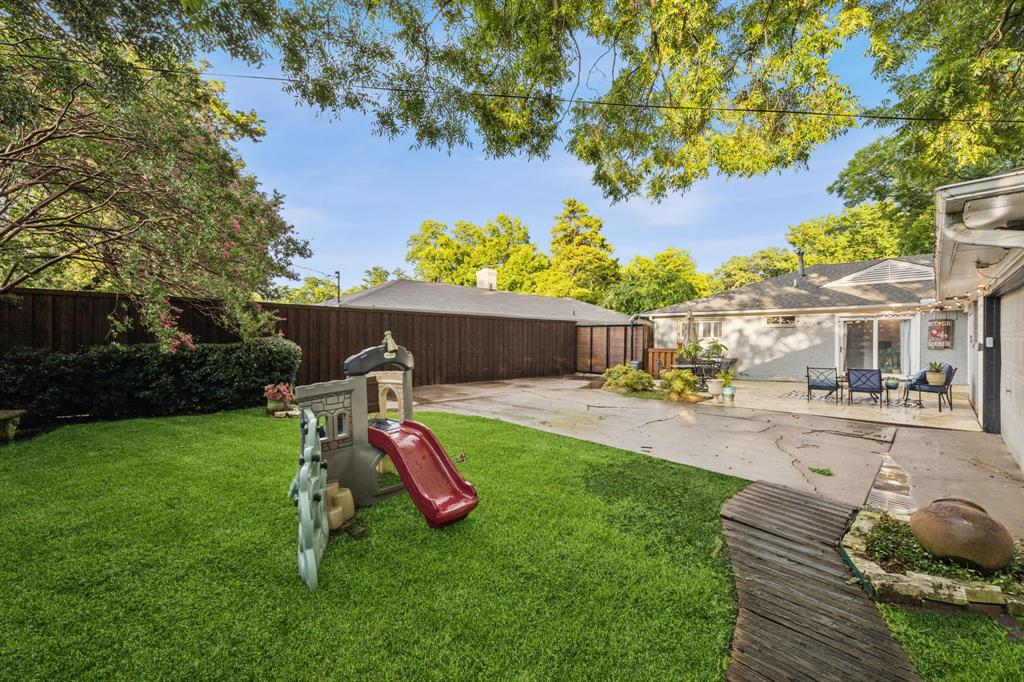 Merriman Manor - Residential