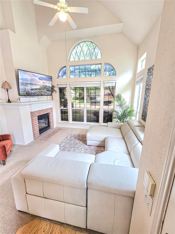 6846 Winston Drive