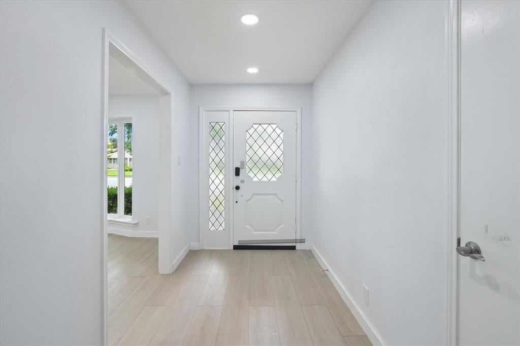2204 Winewood Lane