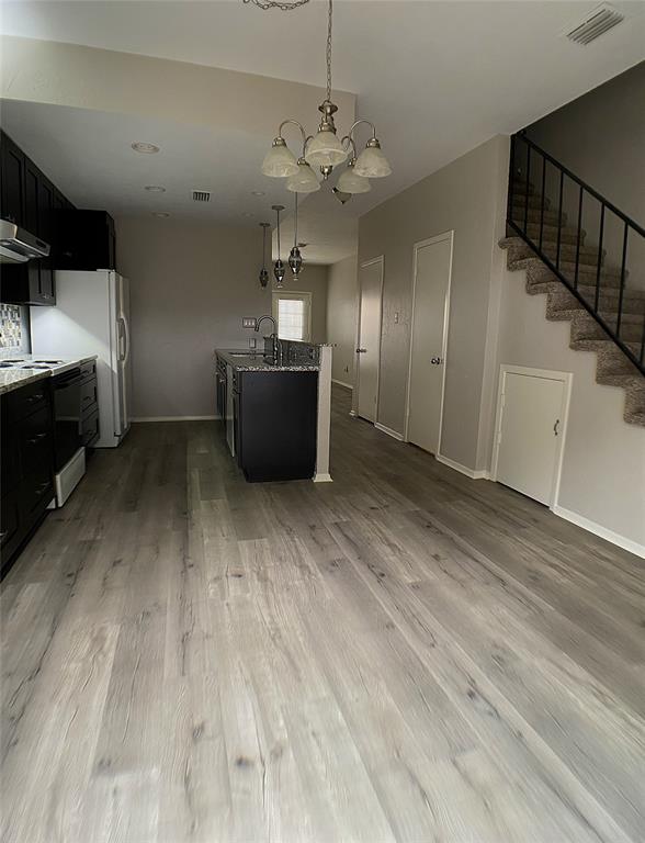 Meadowridge Condos Ph 01 - Residential