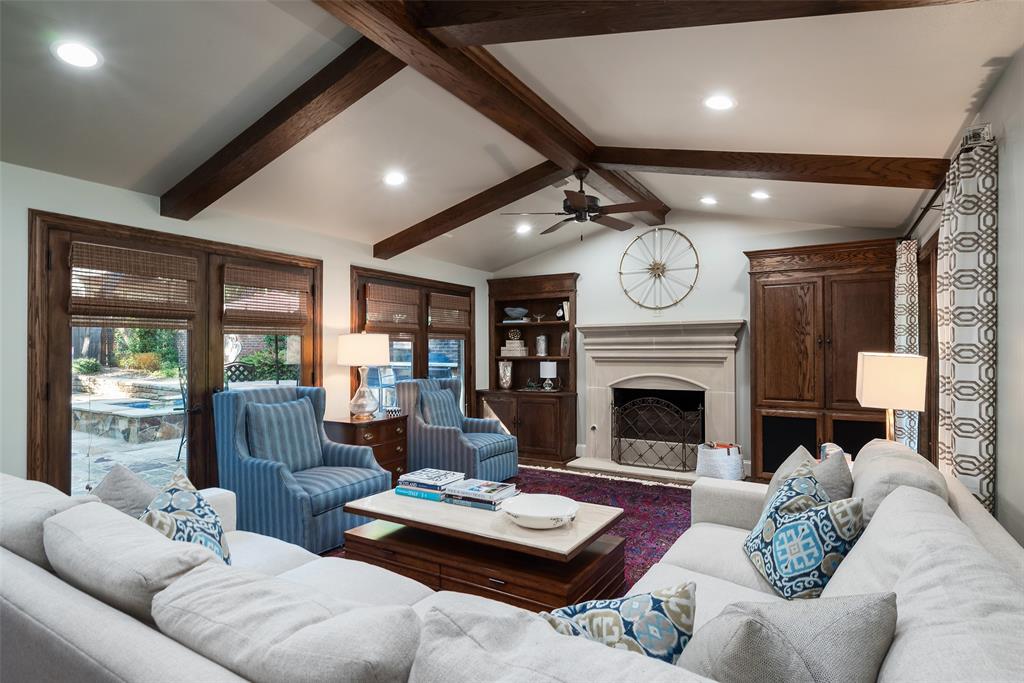 2413 W Prairie Creek Drive
